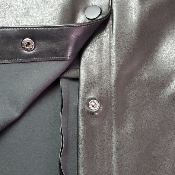 NWT Joseph Ribkoff black faux leather skirt - Picture 2 of 7